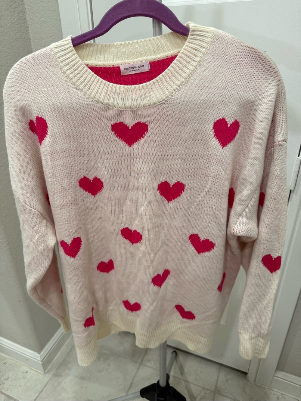 Chic Soul Cream Crewneck Sweater with Hot Pink Heart Motif
